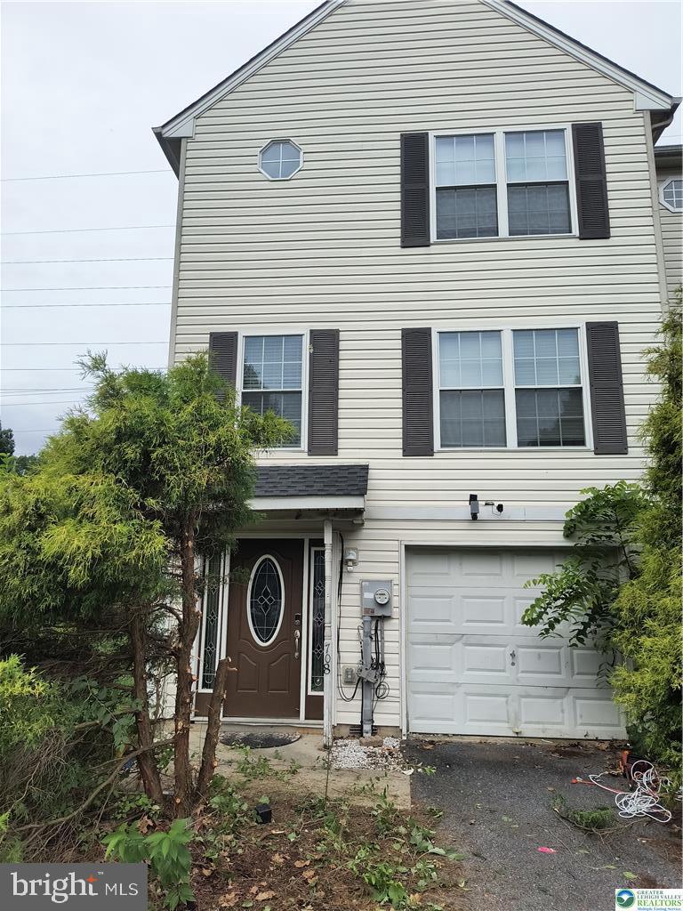 708 Bach Ct Property Photo 2