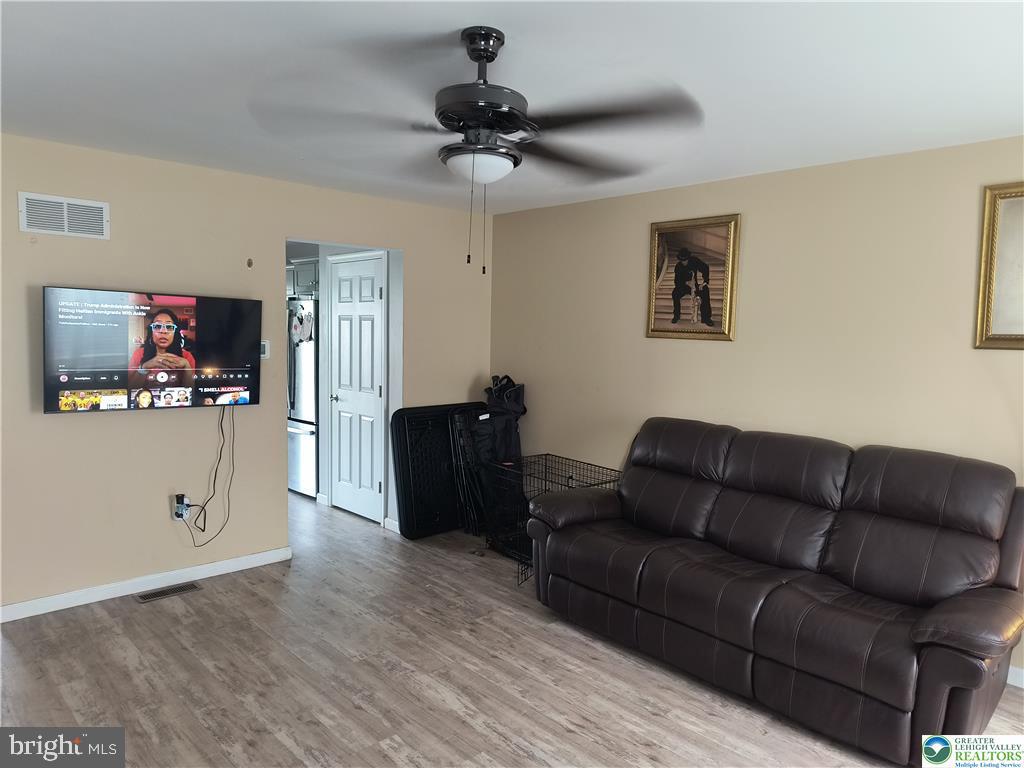 708 Bach Ct Property Photo 9