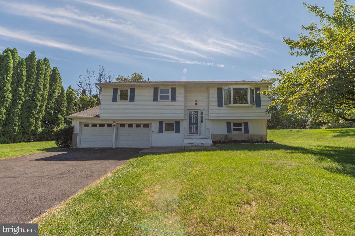 1 Babbling Brook Rd Property Photo 1
