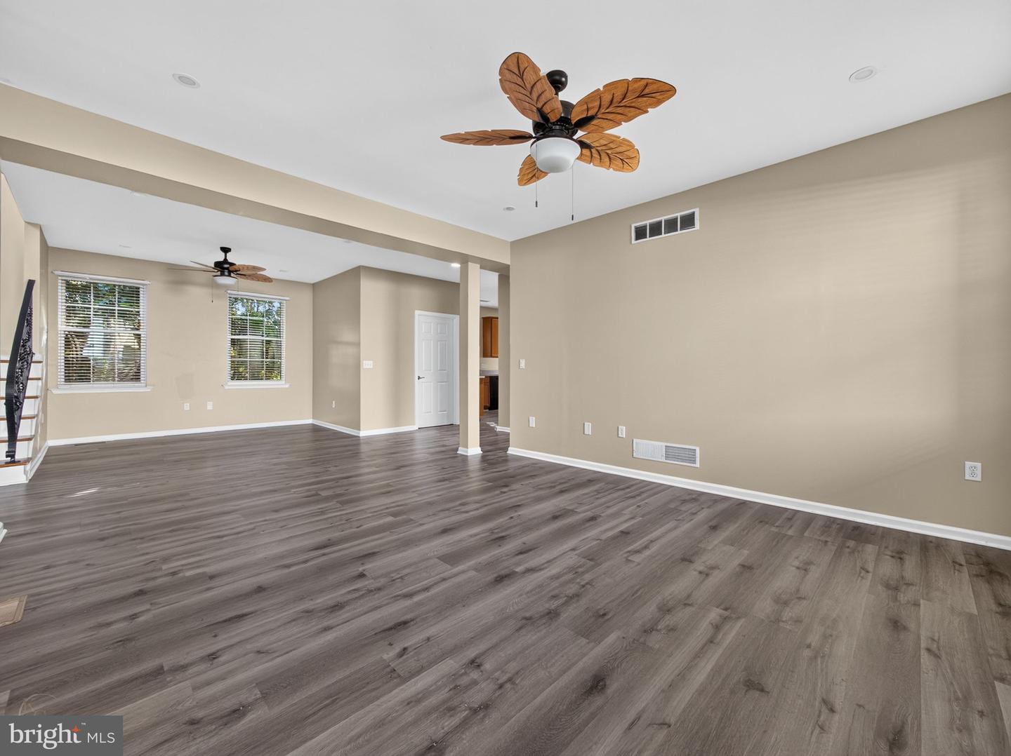 337 E Kleinhans Property Photo 18