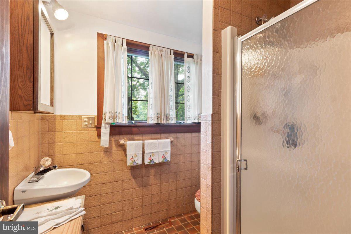 2145 Morgan Hill Rd Property Photo 17