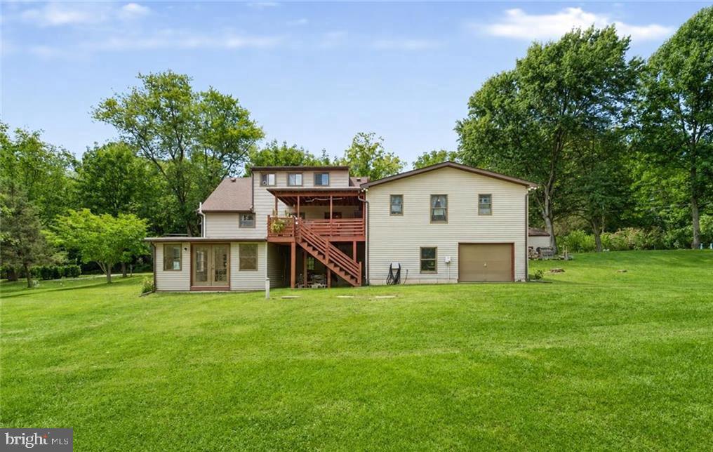 960 Browntown Rd Property Photo 2