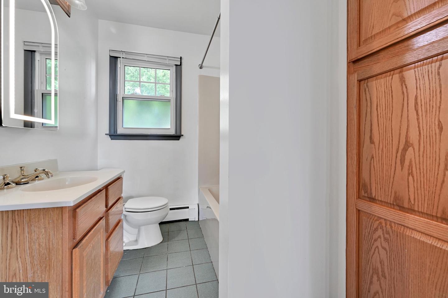 1901 Northampton Ave Property Photo 16