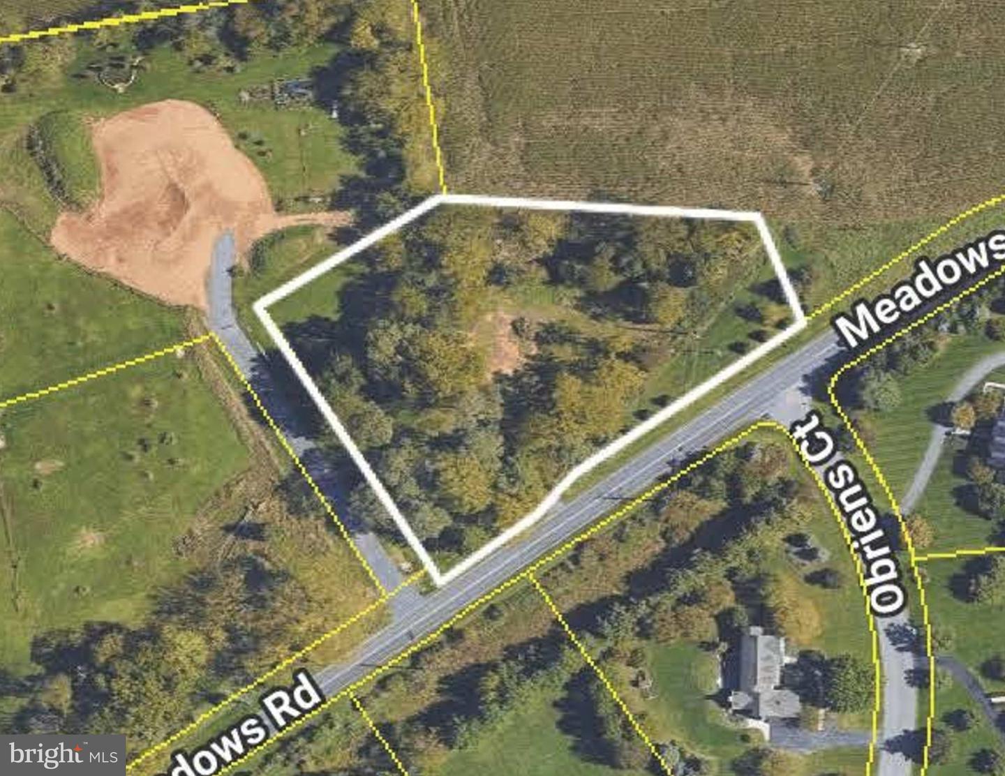 1897 Meadows Rd Property Photo 7