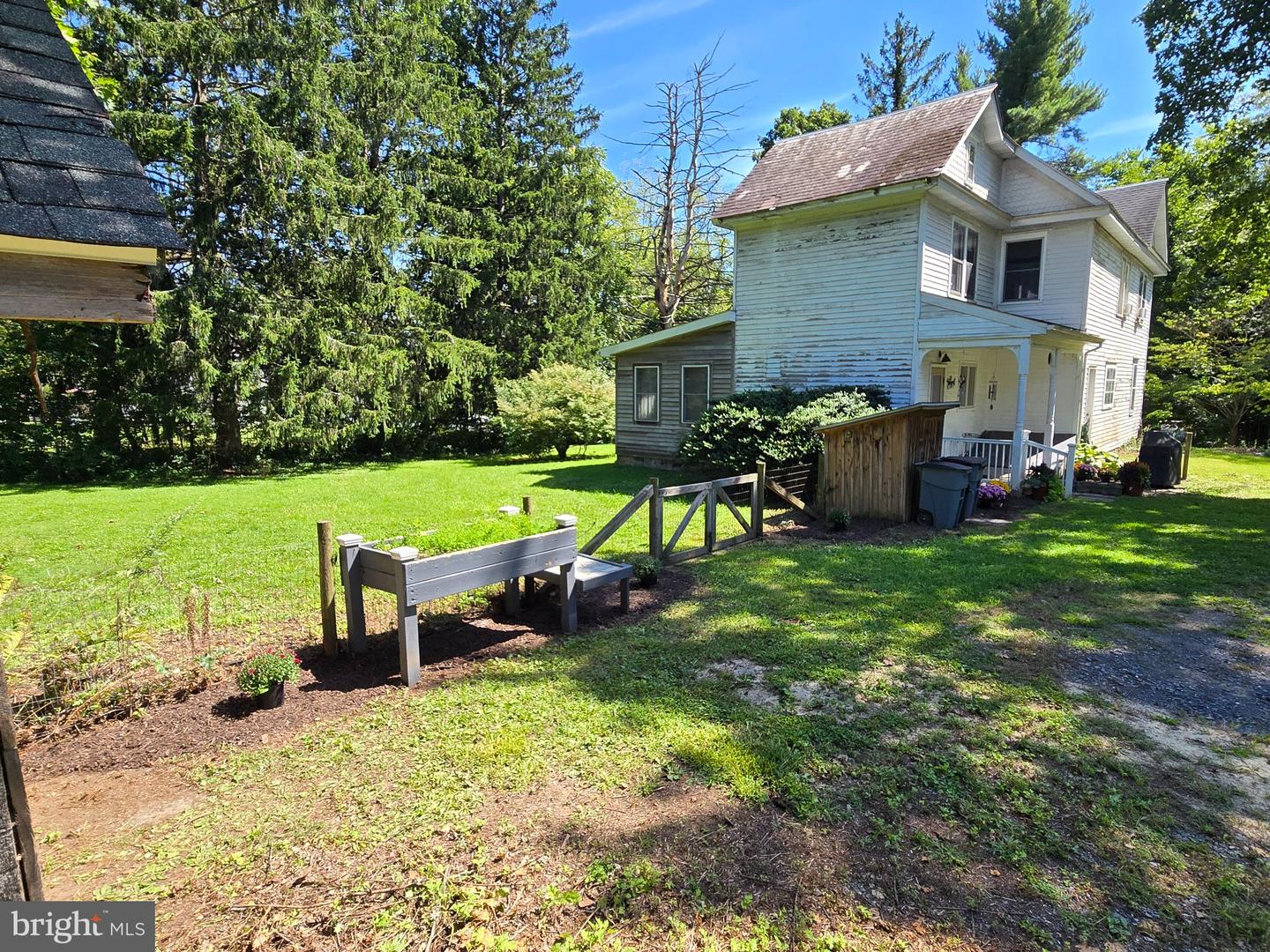 105 Browns Dr Property Photo 14