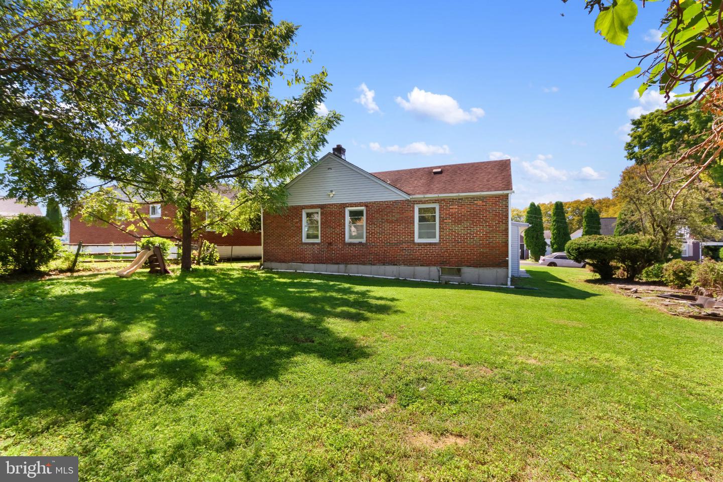 1740 Bayard St Property Photo 4
