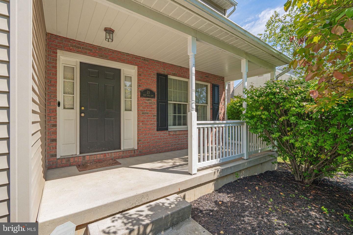 25 Grist Mill Ln Property Photo 6