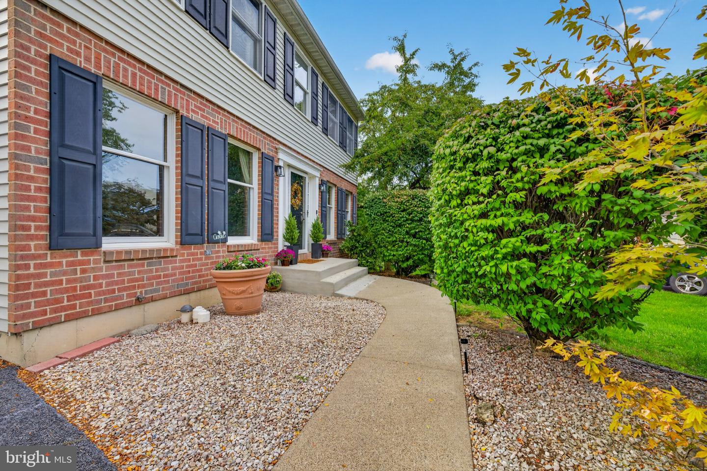 4945 Charles St Property Photo 10