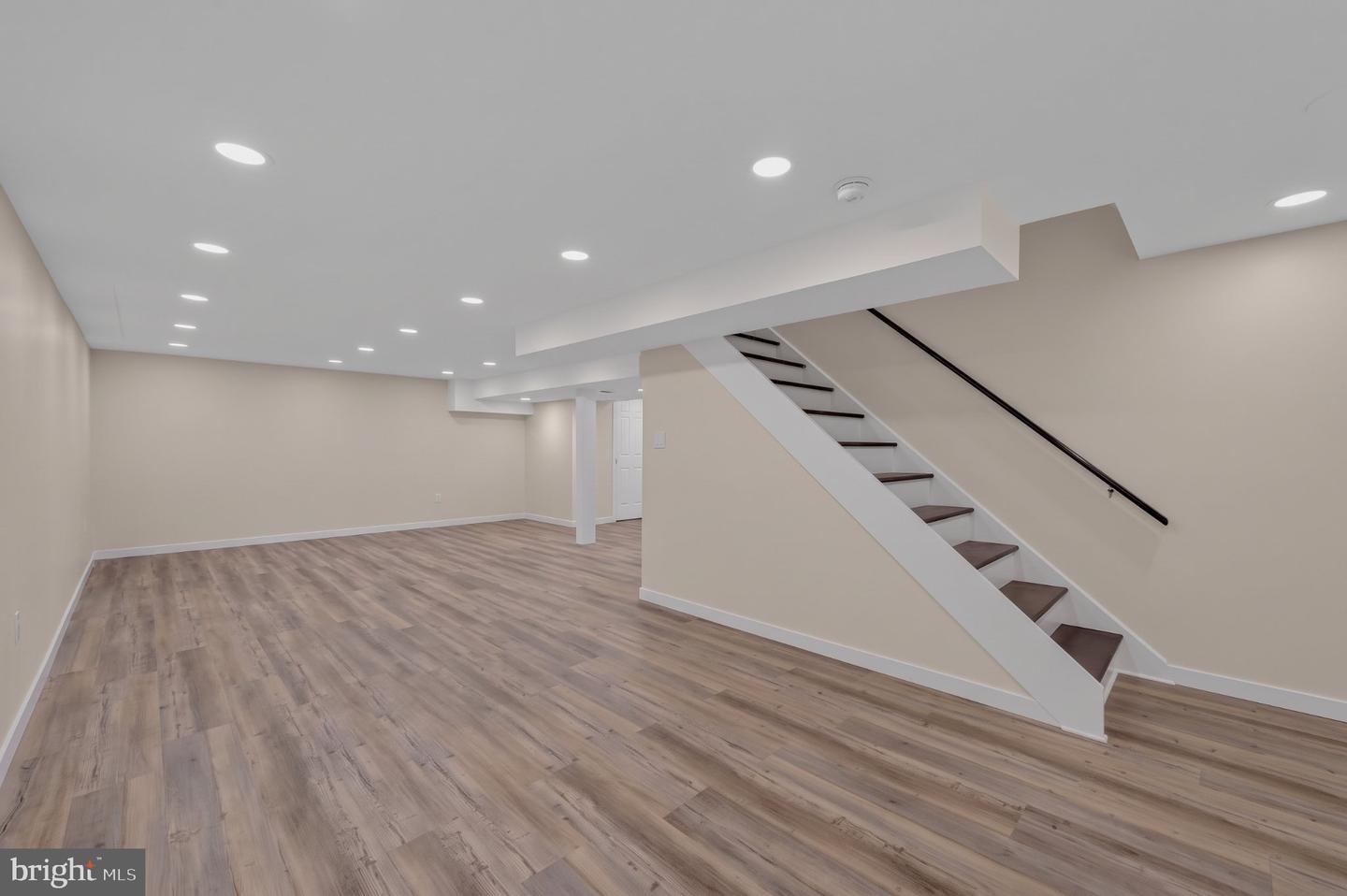 4945 Charles St Property Photo 49