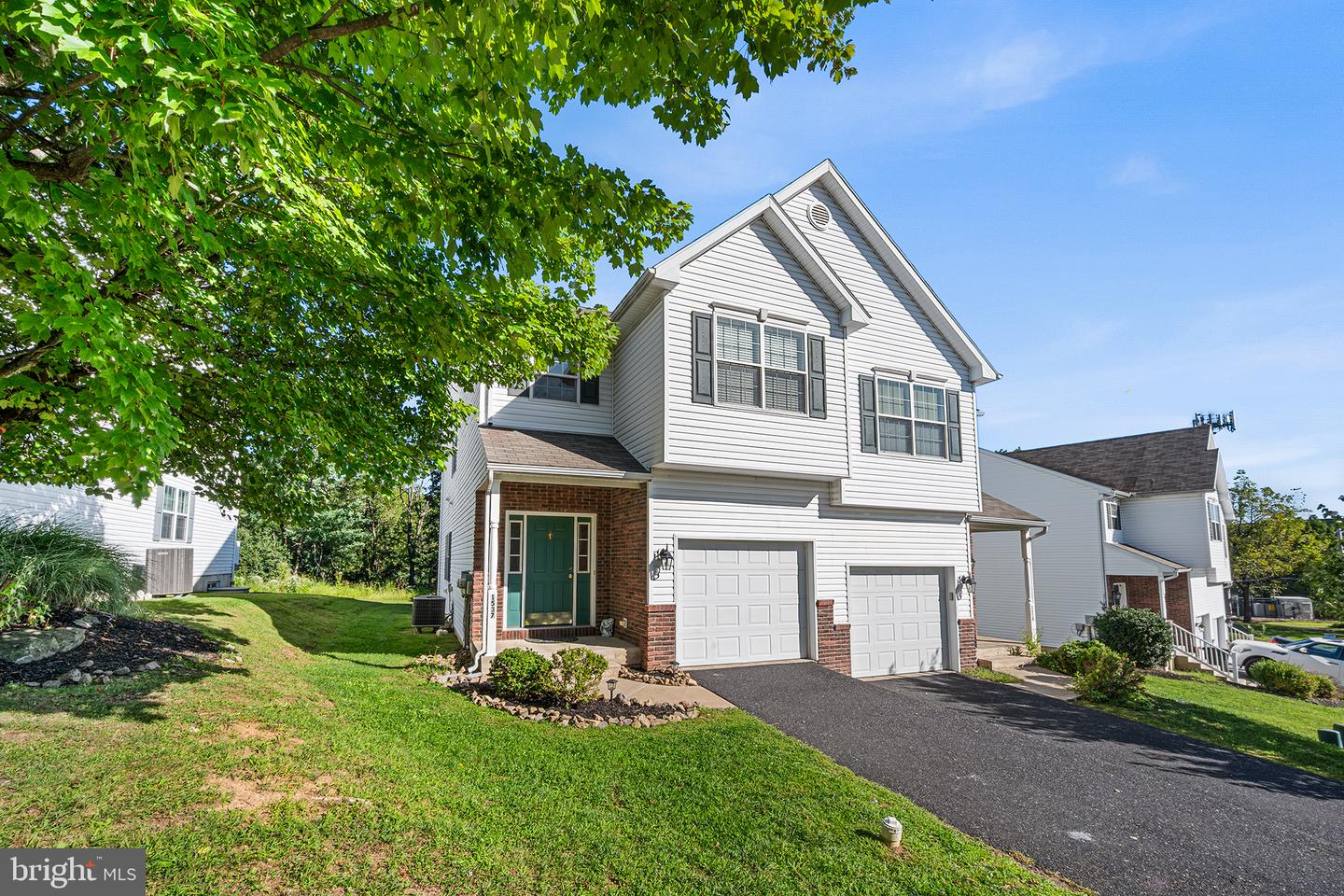 1537 Crest Park Ct Property Photo 1