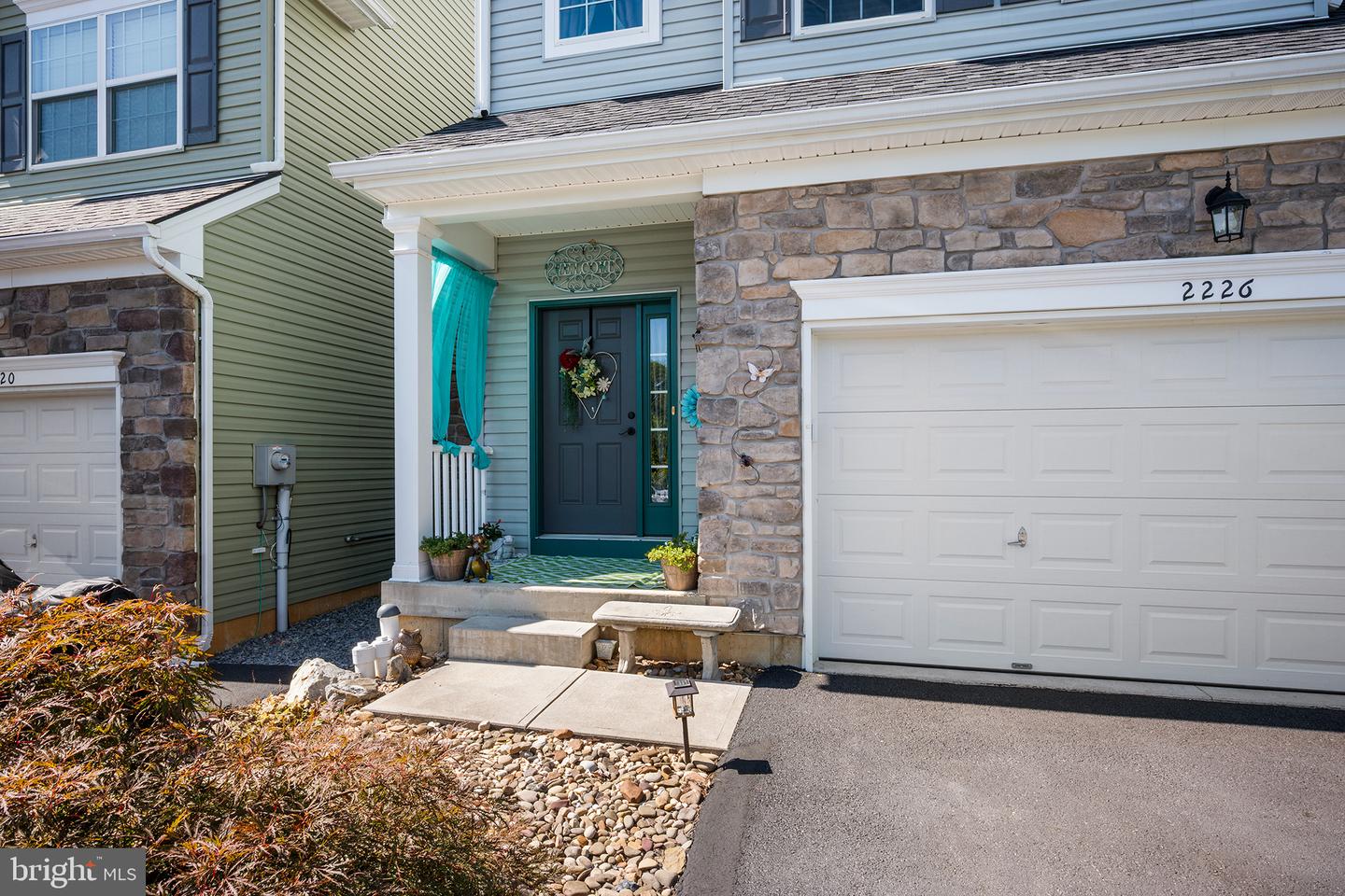 2226 Huntington Ln Property Photo 3