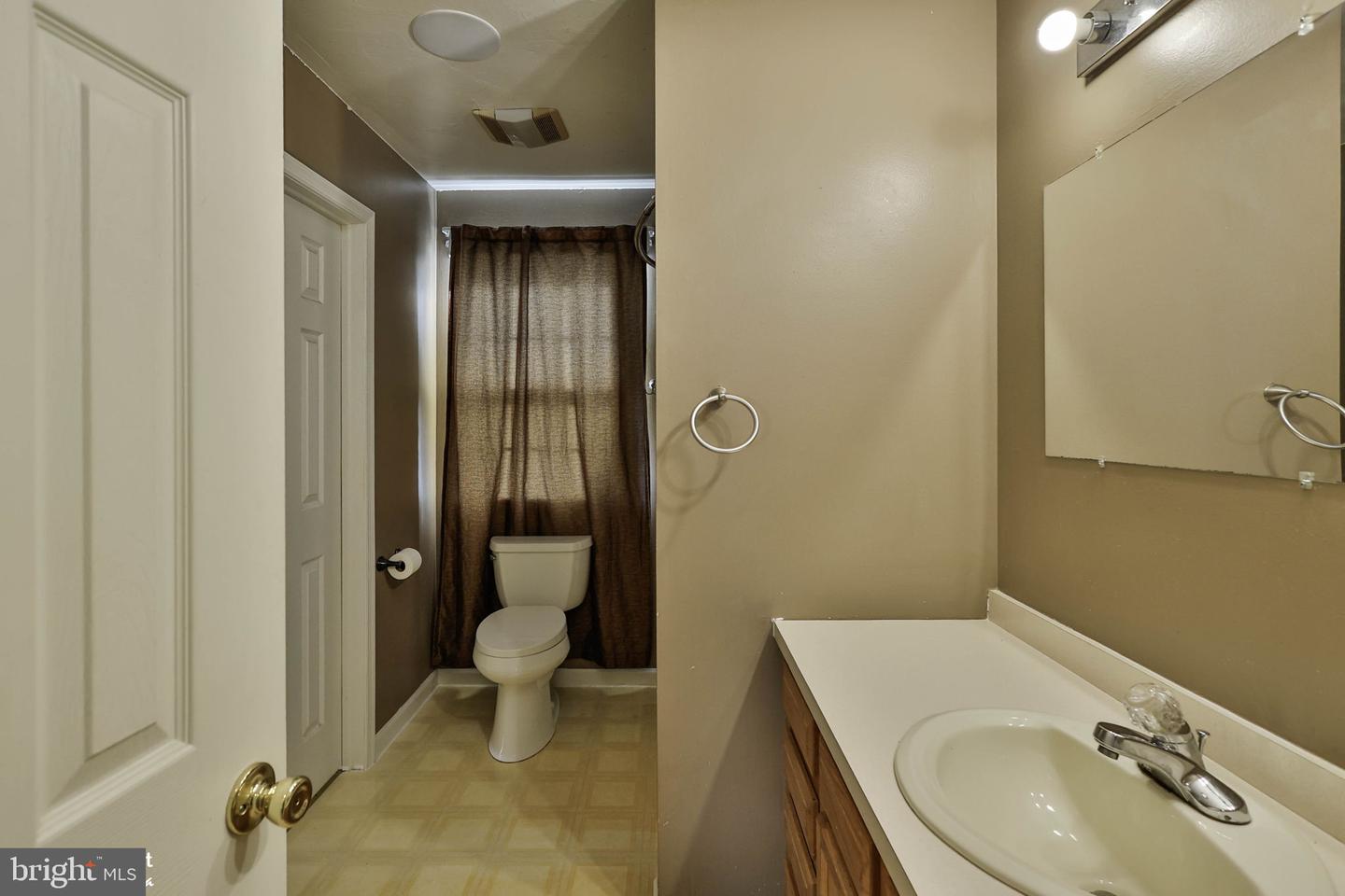 340 Avon St Property Photo 38