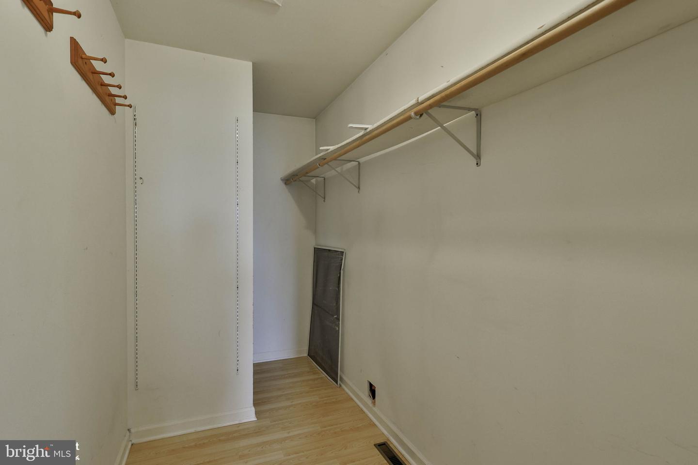340 Avon St Property Photo 45