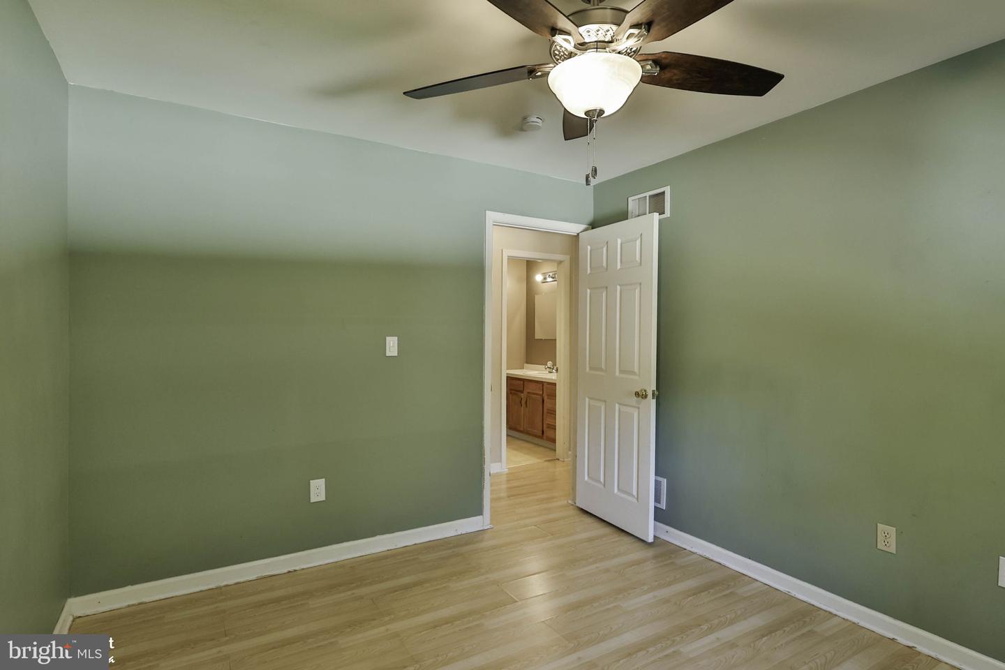 340 Avon St Property Photo 48