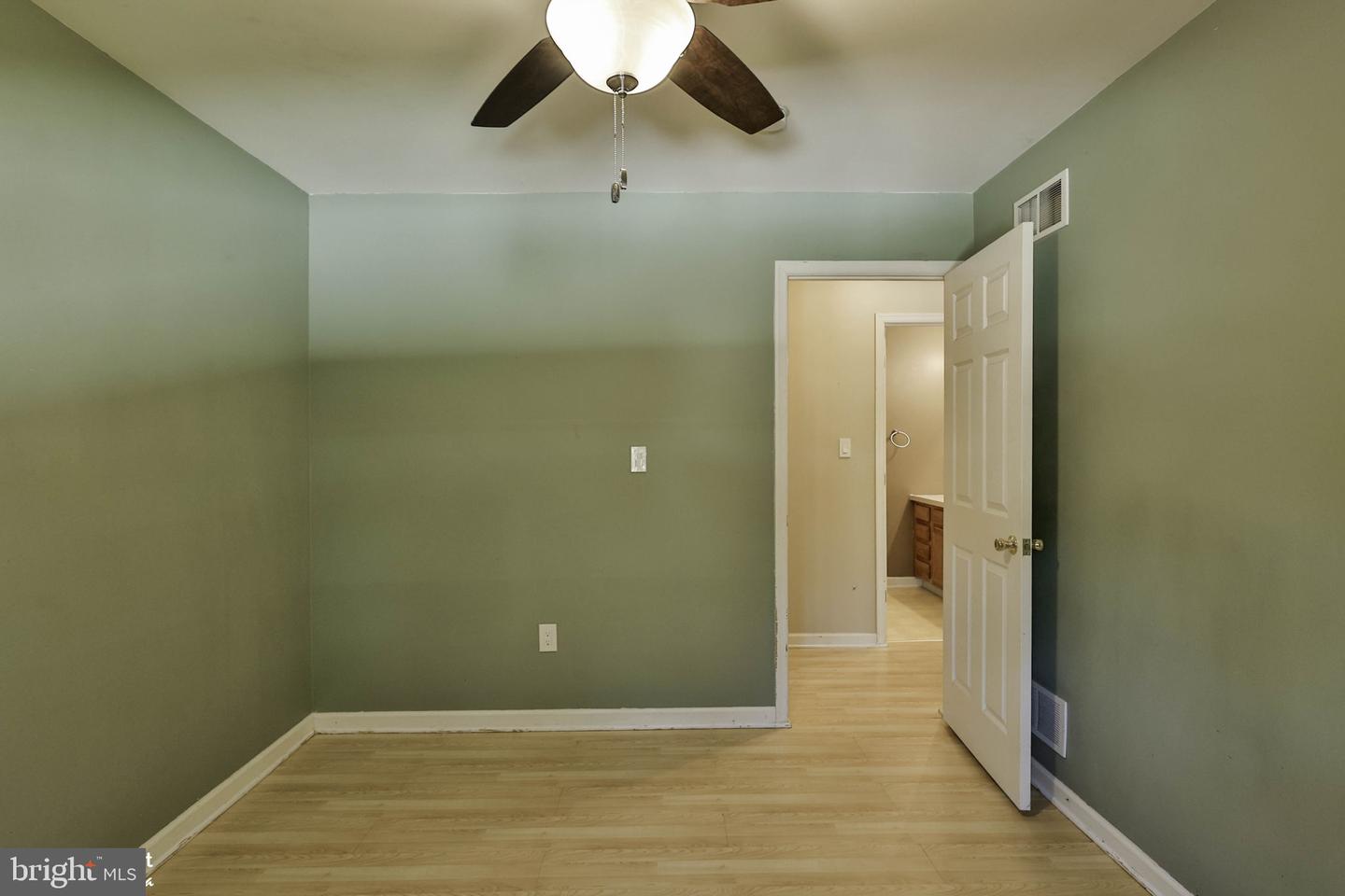 340 Avon St Property Photo 49