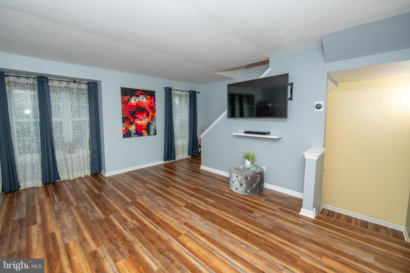 2753 Red Oak Cir Property Photo 8