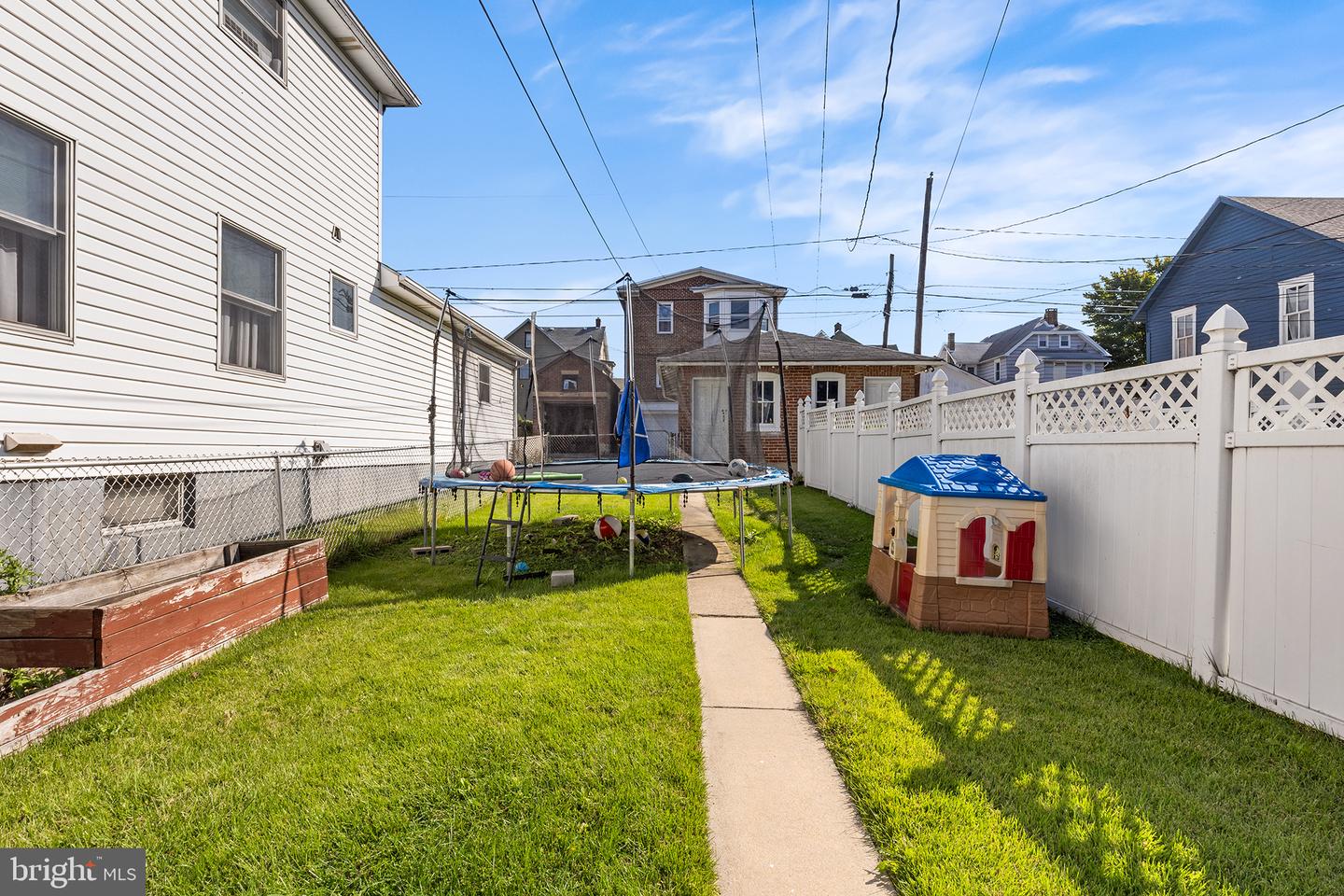 1747 Main St Property Photo 21