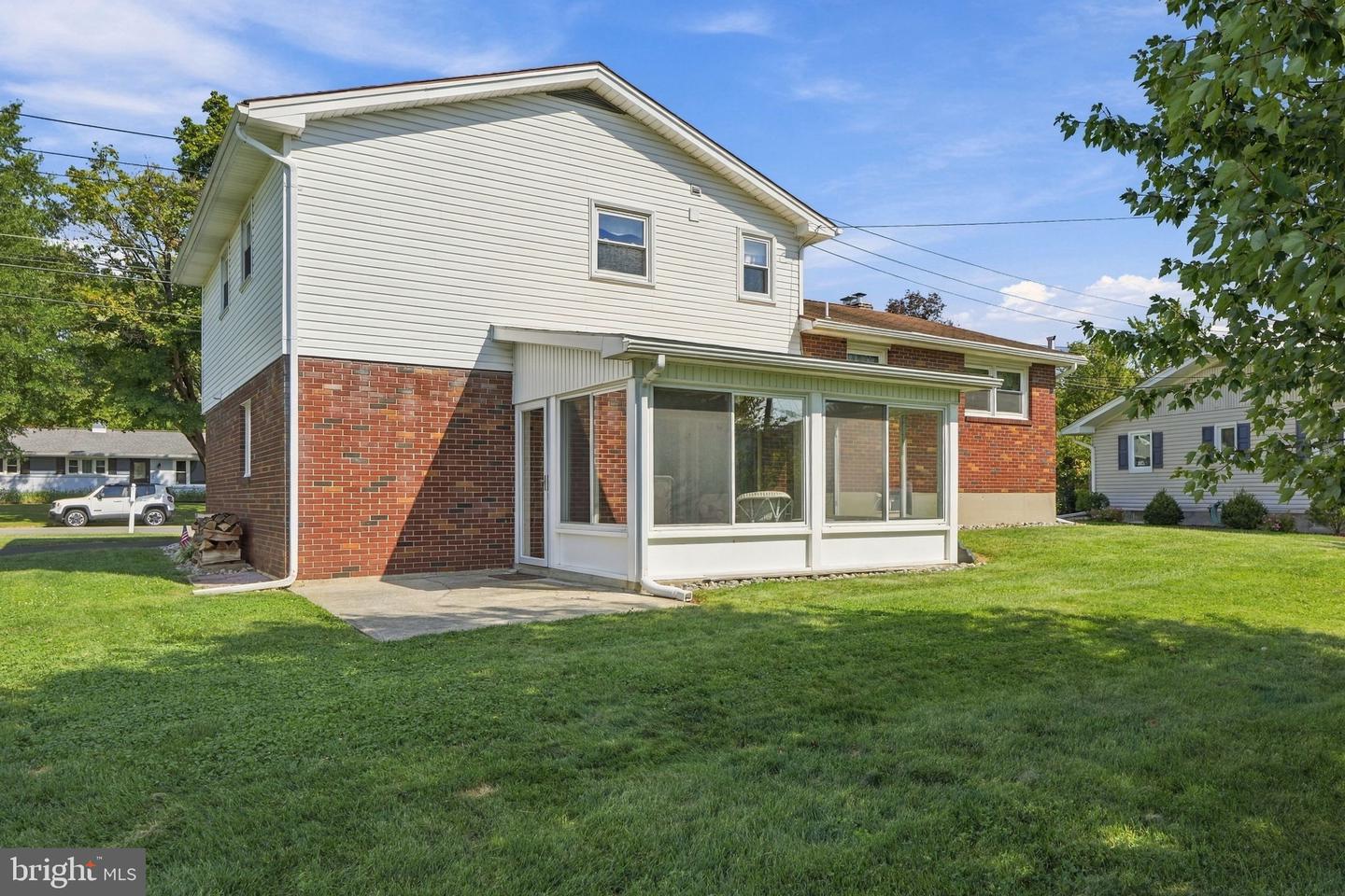 1543 Stoke Park Rd Property Photo 10