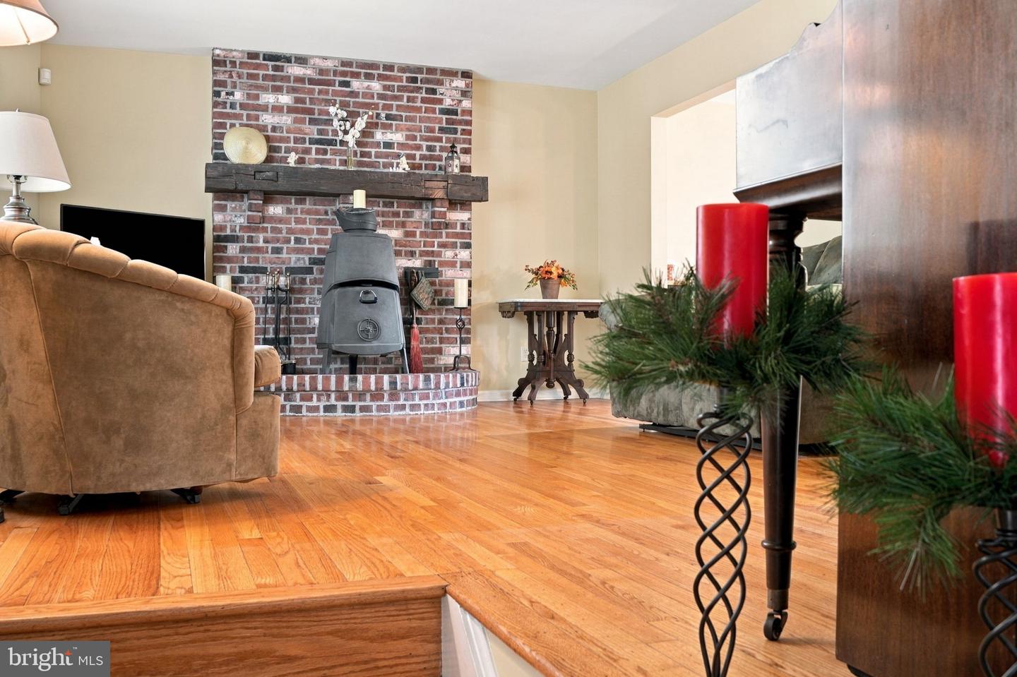 1543 Stoke Park Rd Property Photo 20