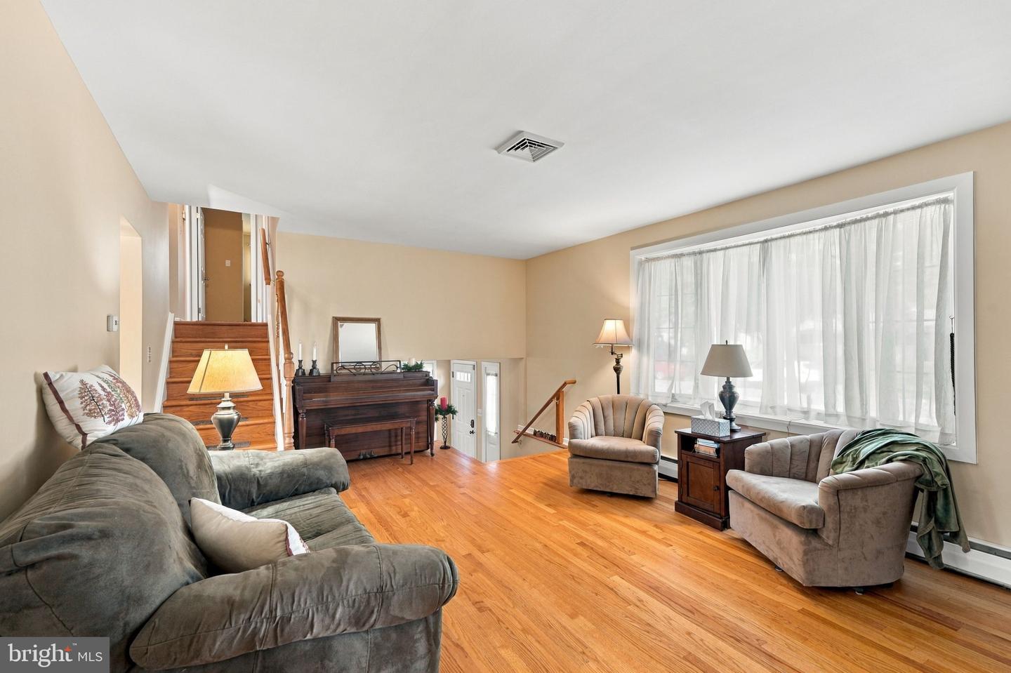 1543 Stoke Park Rd Property Photo 26