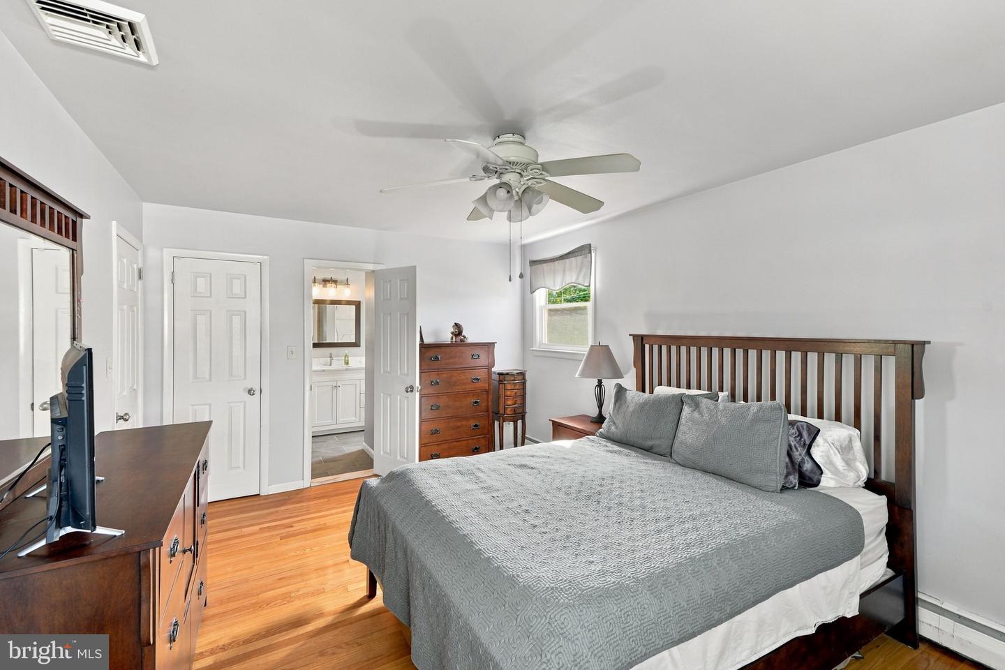 1543 Stoke Park Rd Property Photo 40