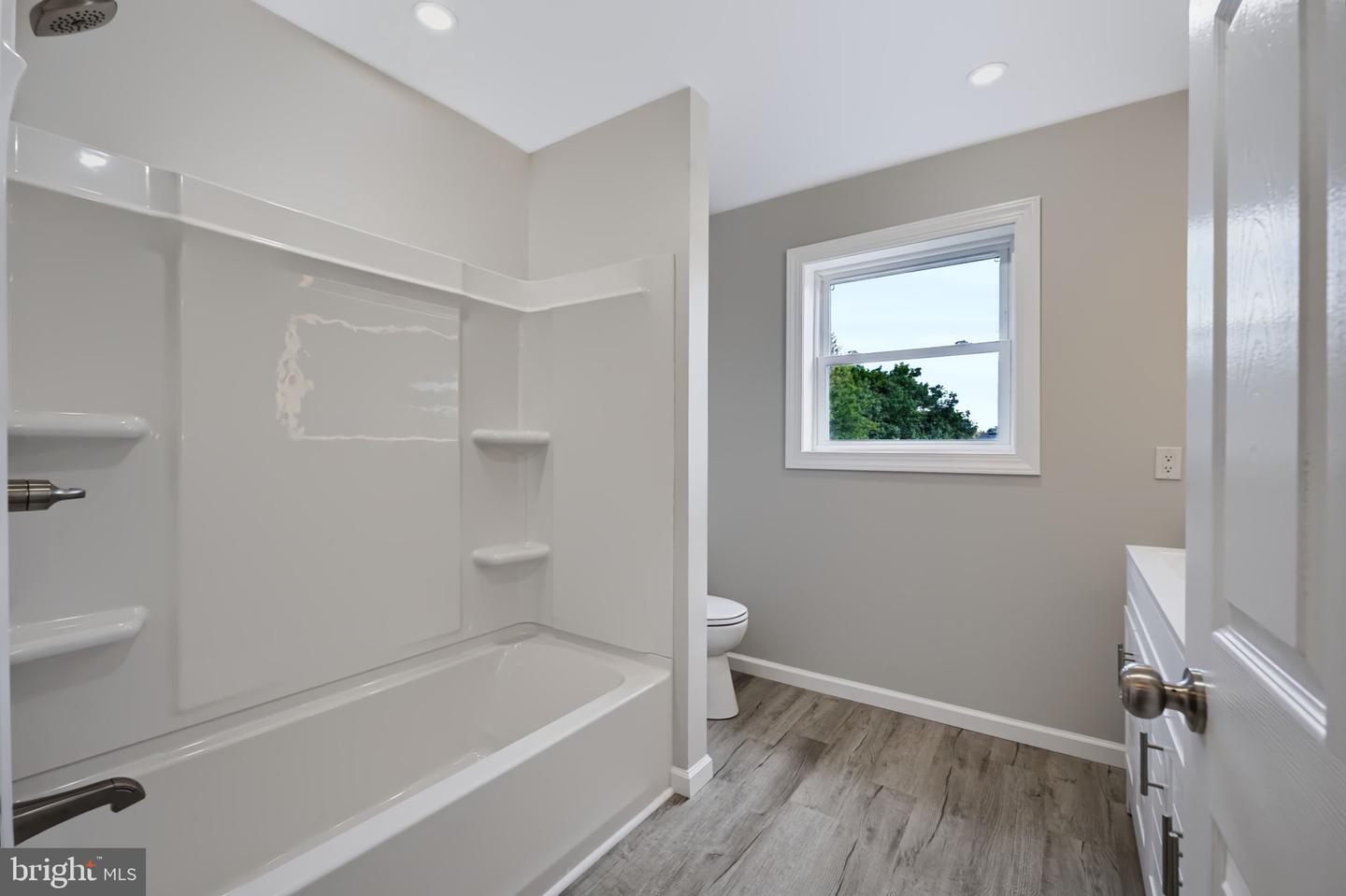 3105 Washington St Property Photo 22