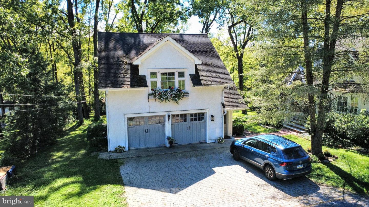 1731 Howell Rd Property Photo 3