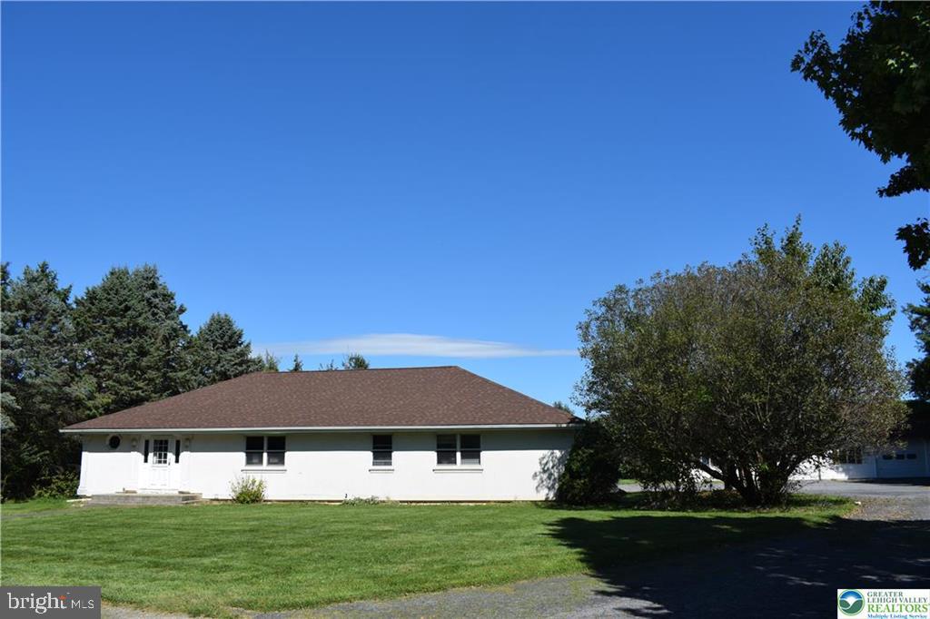 4035 Devonshire Rd Property Photo 4