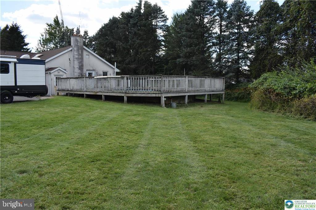 4035 Devonshire Rd Property Photo 11