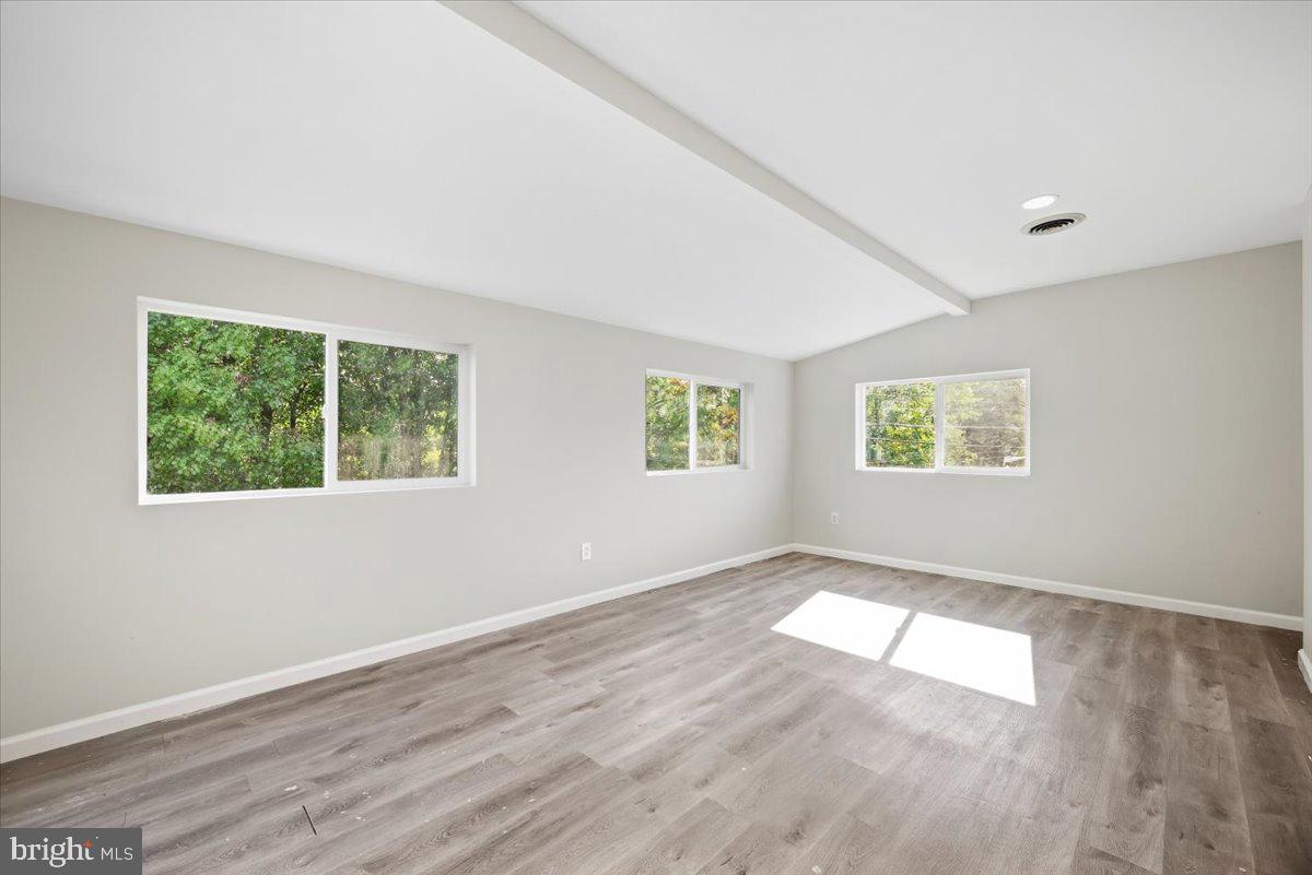 136 E West St Property Photo 19