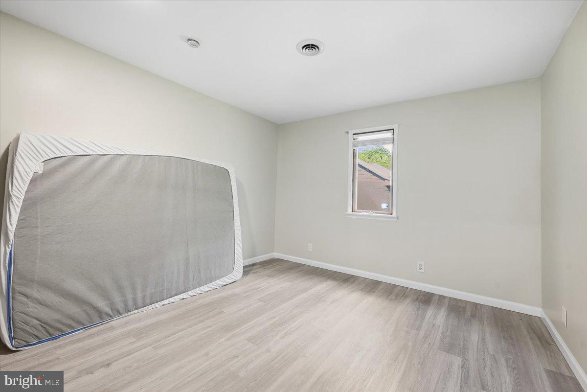 136 E West St Property Photo 25