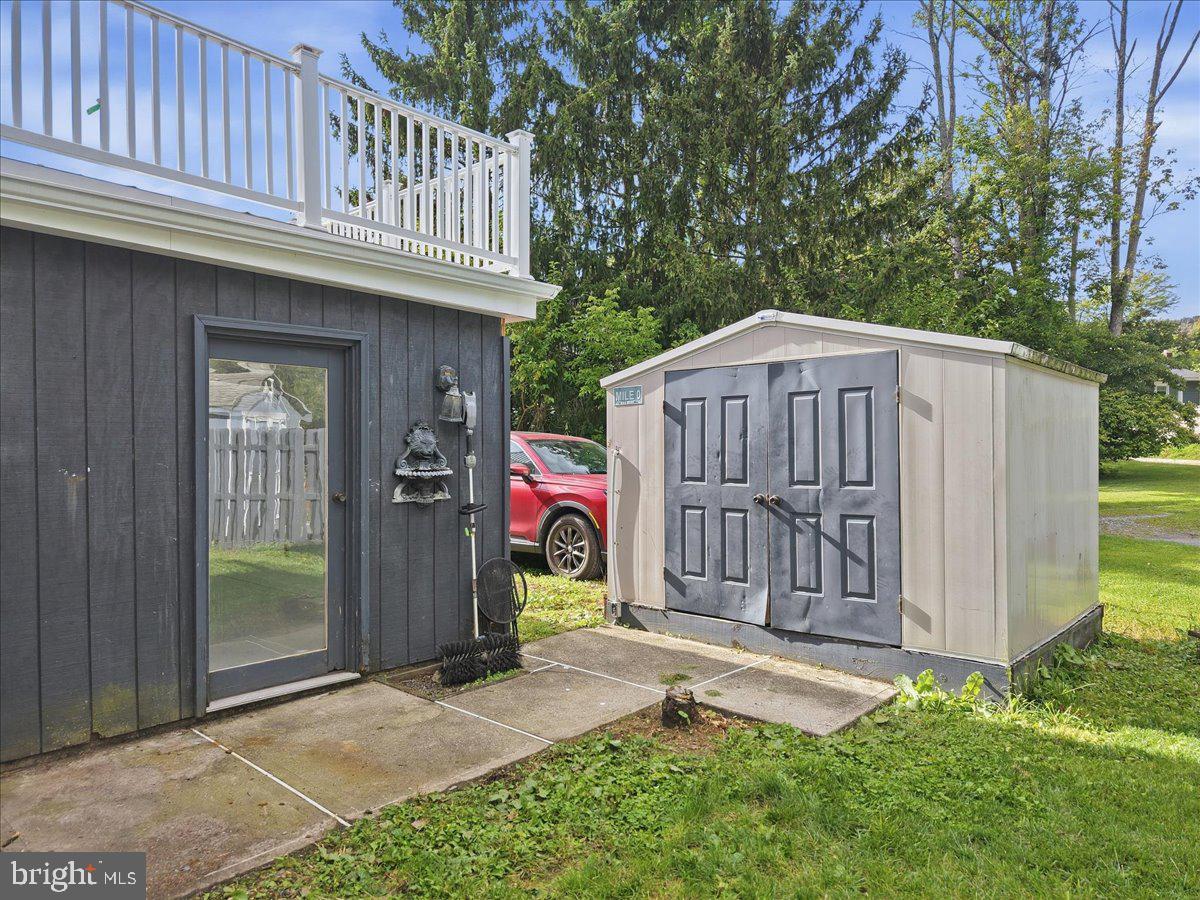 136 E West St Property Photo 61