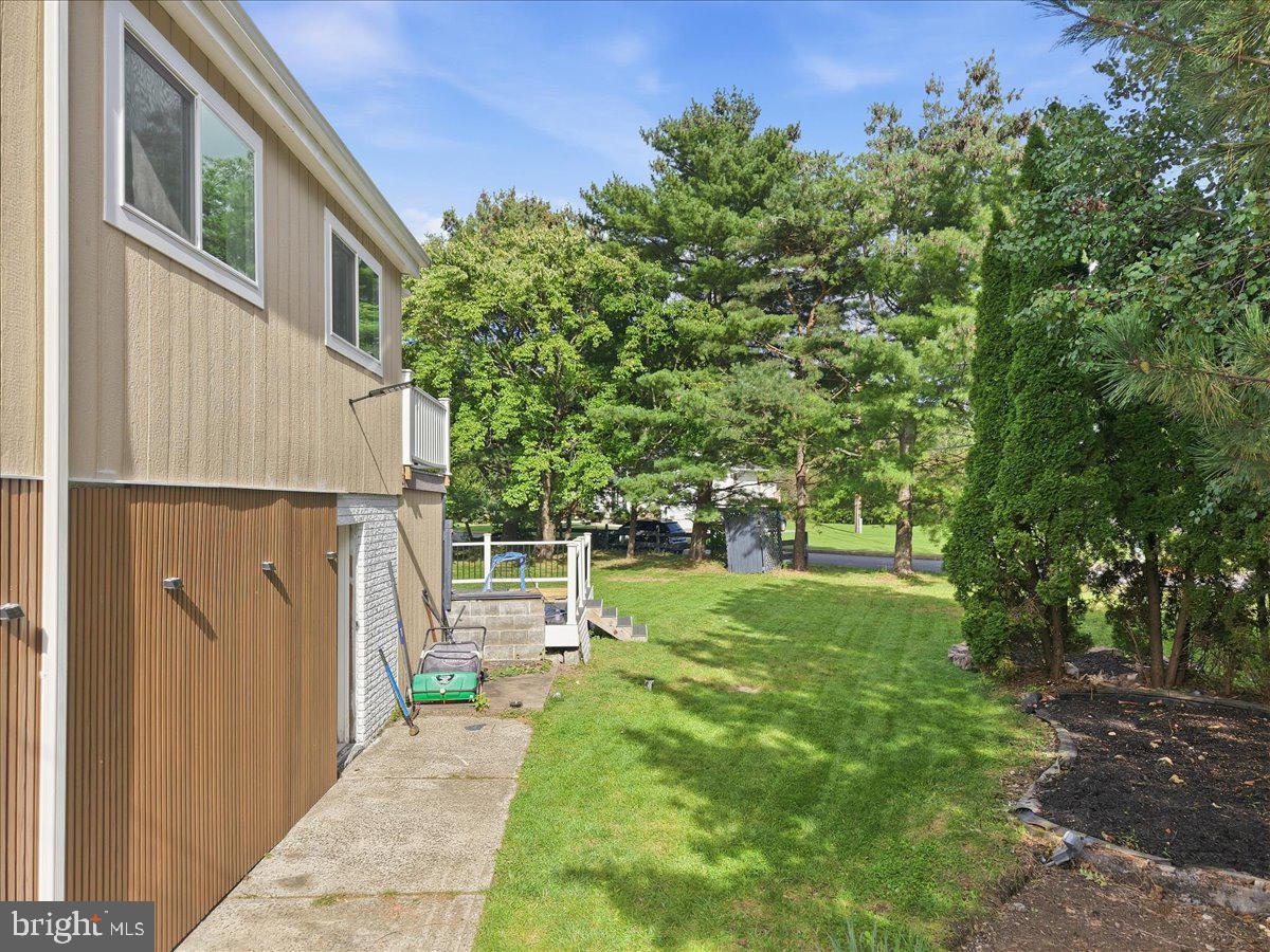 136 E West St Property Photo 65