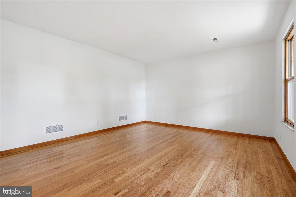 714 Lexington Rd Property Photo 9