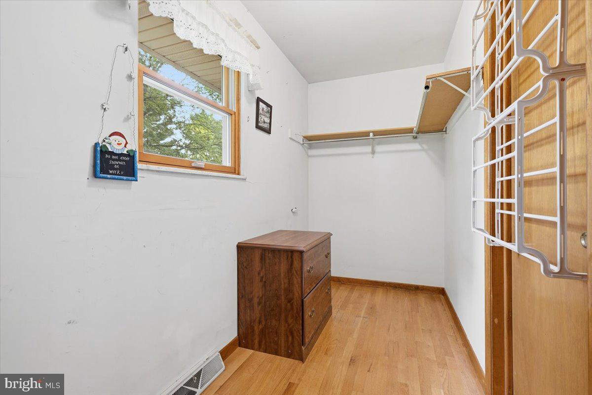 714 Lexington Rd Property Photo 49