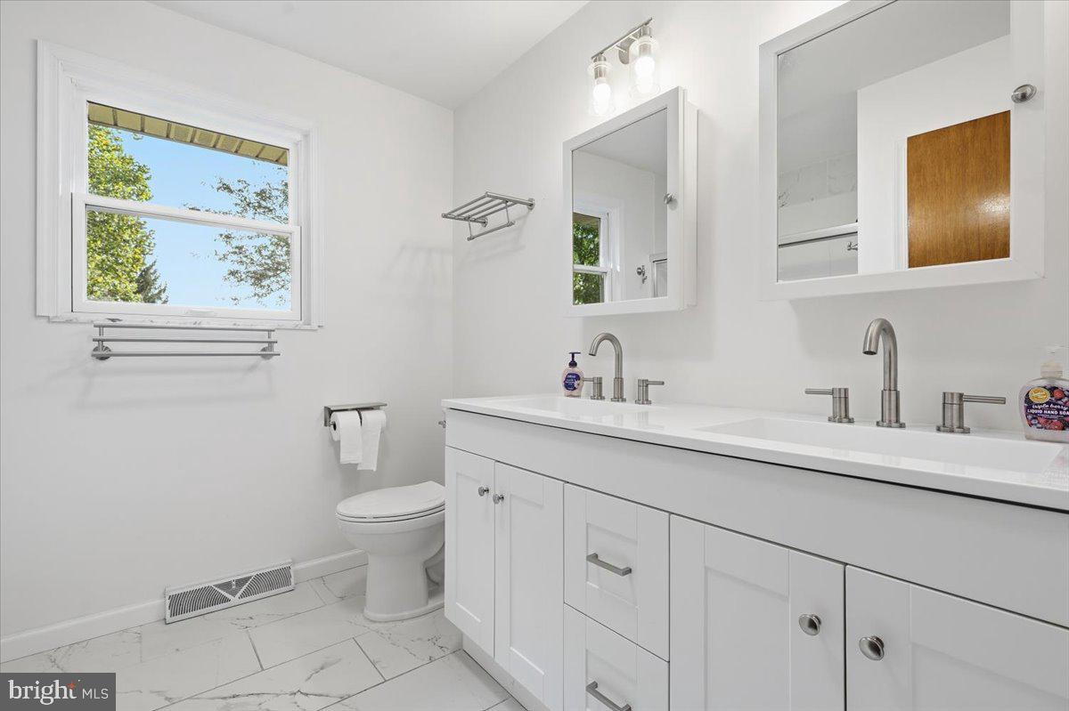 714 Lexington Rd Property Photo 50