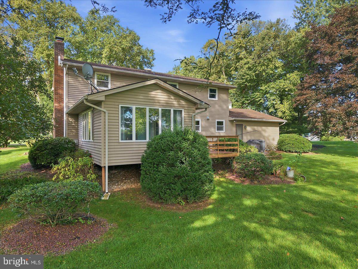 714 Lexington Rd Property Photo 66