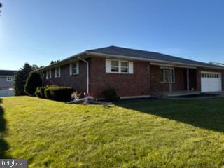 2433 High Point Dr Property Photo 5