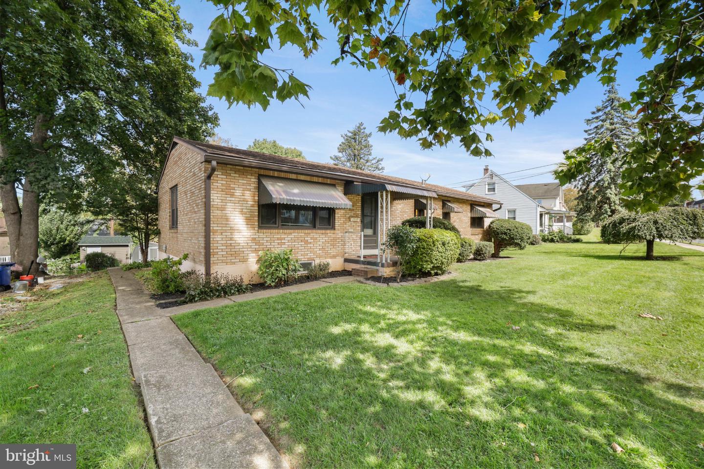 1539 Spring Garden St Property Photo 2