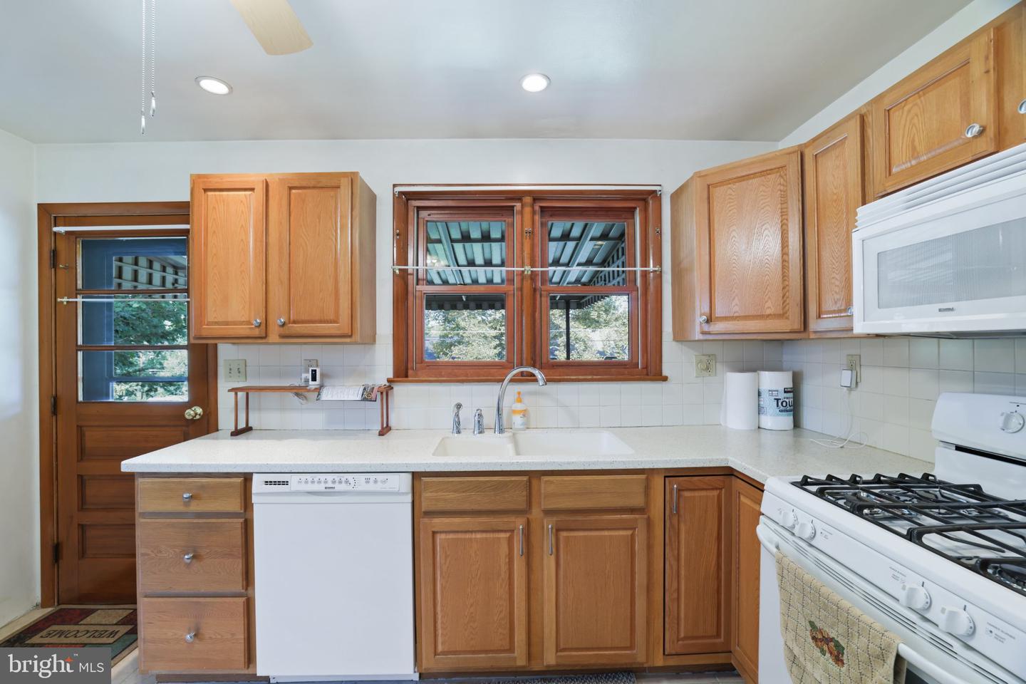 1539 Spring Garden St Property Photo 14