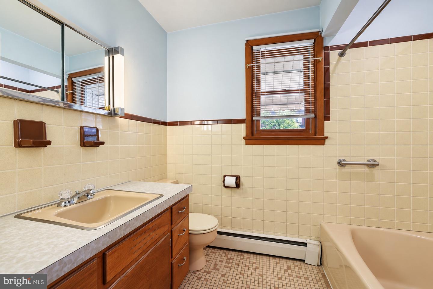 1539 Spring Garden St Property Photo 16