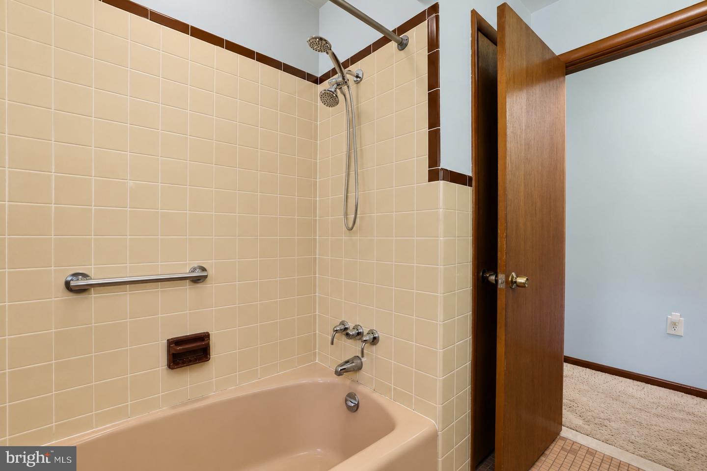 1539 Spring Garden St Property Photo 17
