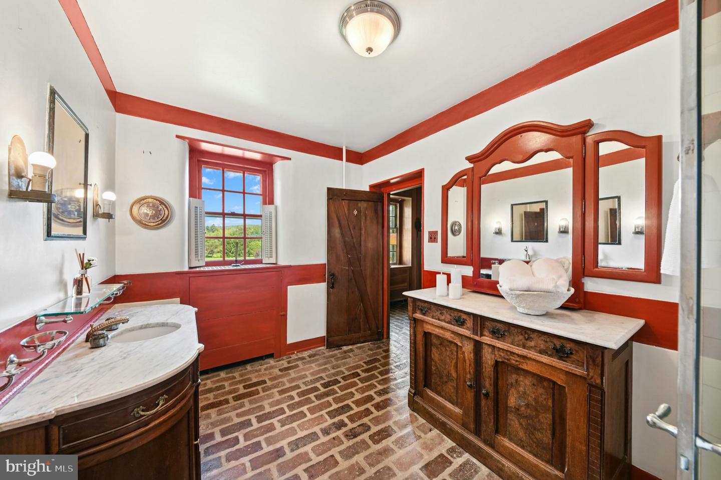 1807 Apple Tree Ln Property Photo 20