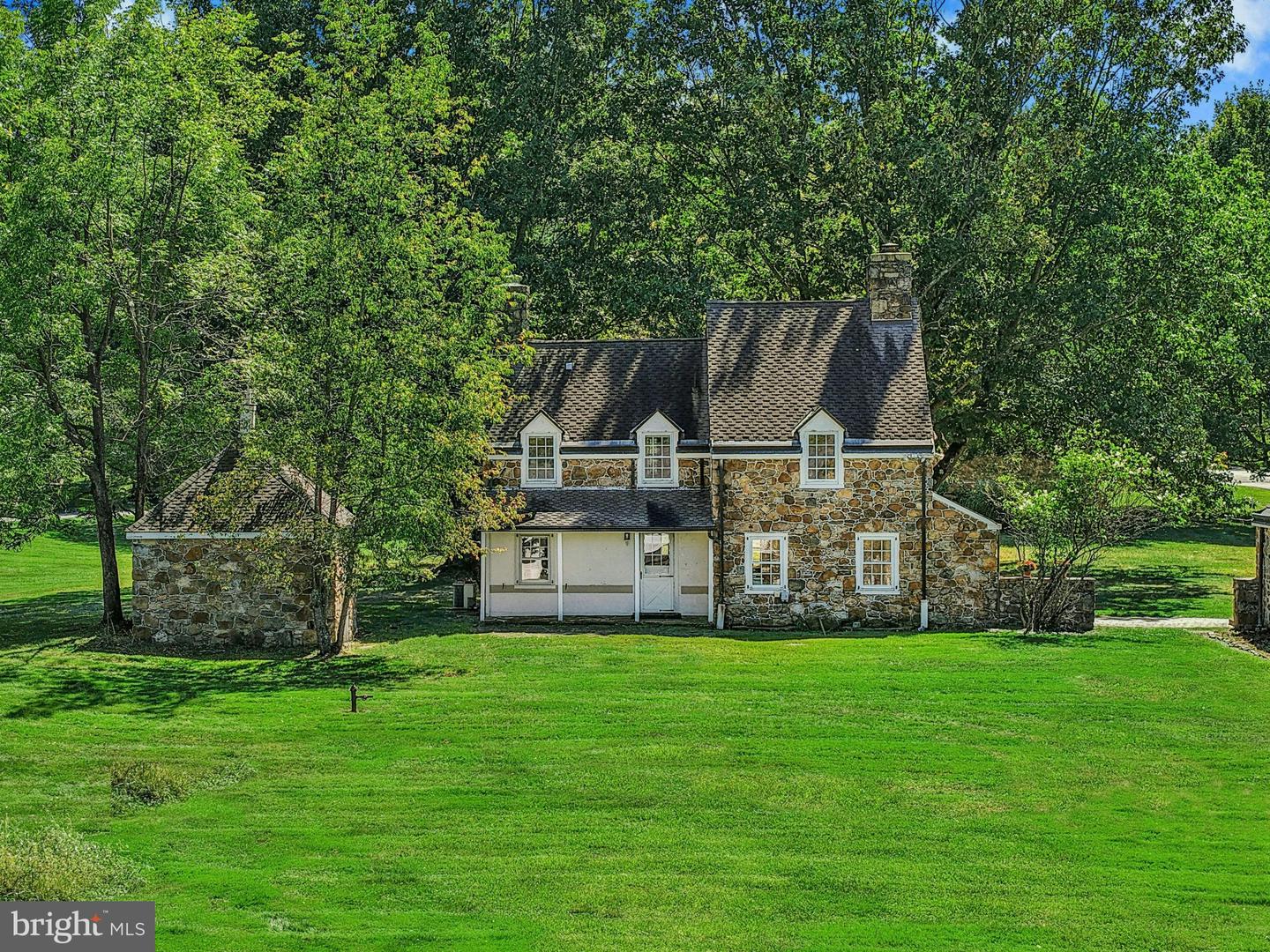 1807 Apple Tree Ln Property Photo 22