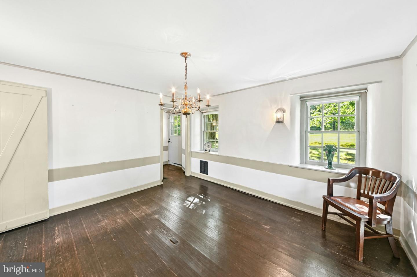1807 Apple Tree Ln Property Photo 29