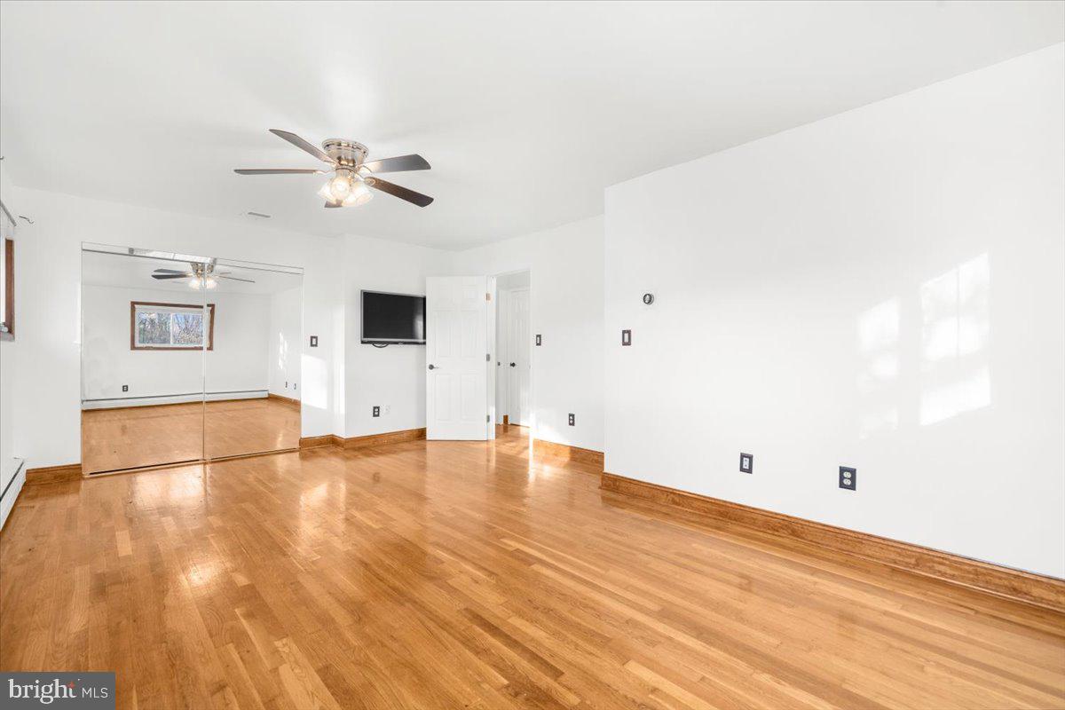 988 N Hoch Rd Property Photo 11