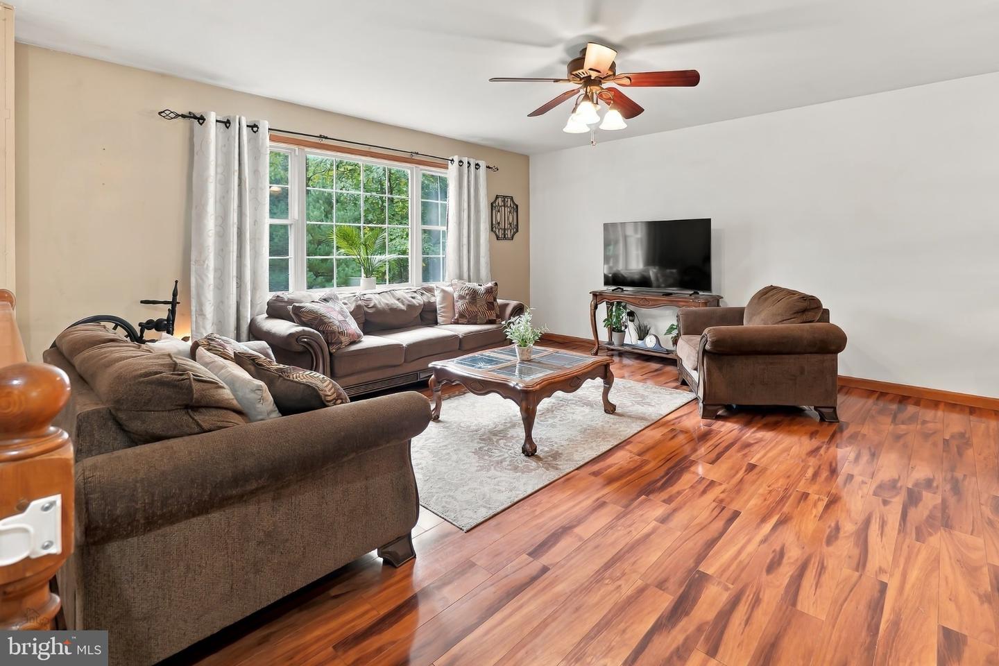 2362 Springtown Hill Rd Property Photo 4