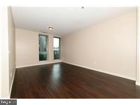 16 Centre Sq #3e Property Photo 4