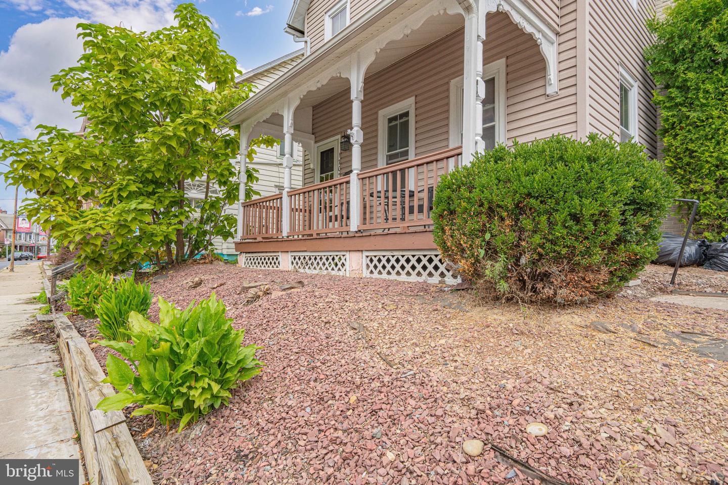 1703 Main St Property Photo 4