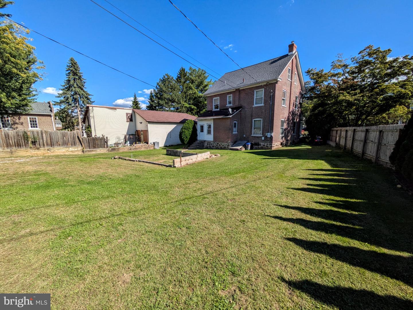 823 Broadway Property Photo 3